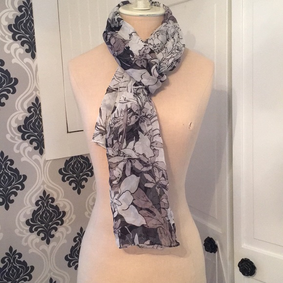 Black and White Floral Scarf - Picture 1 of 2
